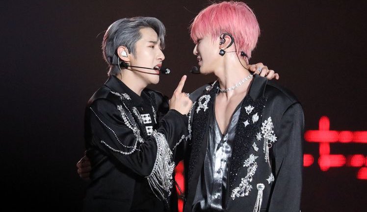 solaremixx's tweet photo. au 🇨🇱; renmin

donde en el tds2 en santiago jaemin y renjun se dan un beso accidentalmente en better than gold o donde ambos no saben disimular las ganas que se tienen después de eso https://t.co/jKH3KQYCvl