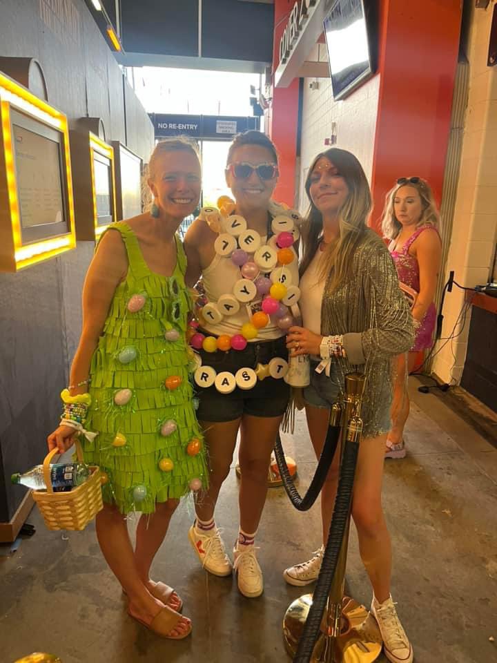 Awkward Girl tweet media