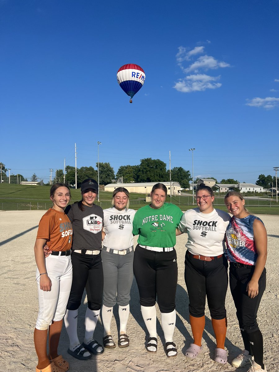 IndianaShock05's tweet photo. Last practice pic. How cool is this! https://t.co/yohPHEXlMW