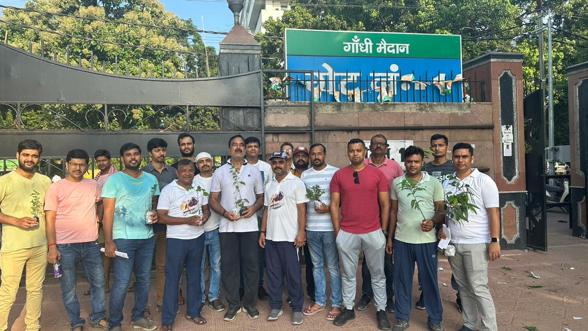 बैंक राष्ट्रीयकरण पर तमाम देश वासियों को अनंत बधाईयाँ एंव शुभ कामनायें।टीम बैंक ऑफ इंडिया का AIBOC के प्रभात फेरी में सिरकत।
#PSBs4Nation