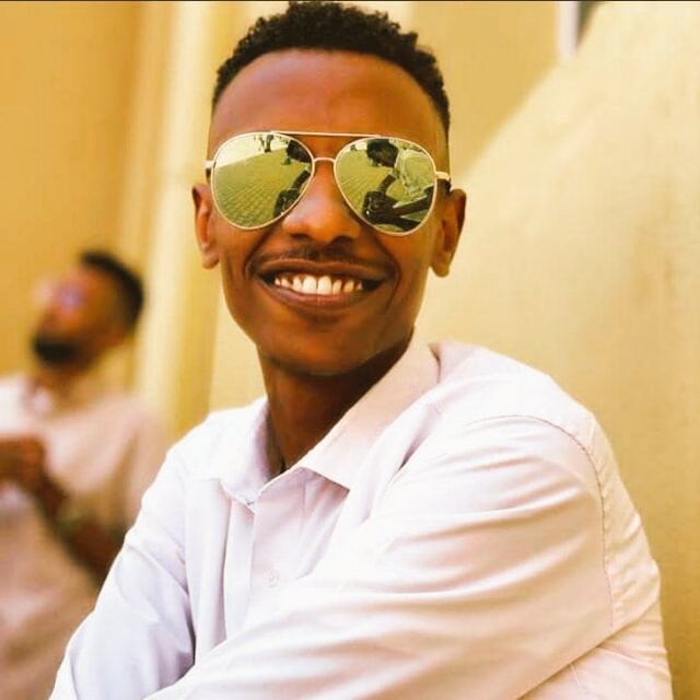 كمبال كان مجتهد شديد😂😂😂