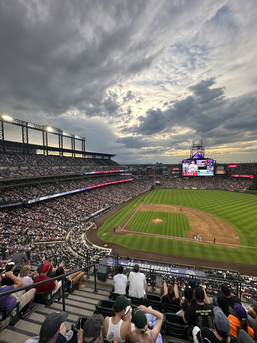 It feels like 50/50 Astros-Rockies fans here this fine evening https://t.co/2wgRlhRQOg