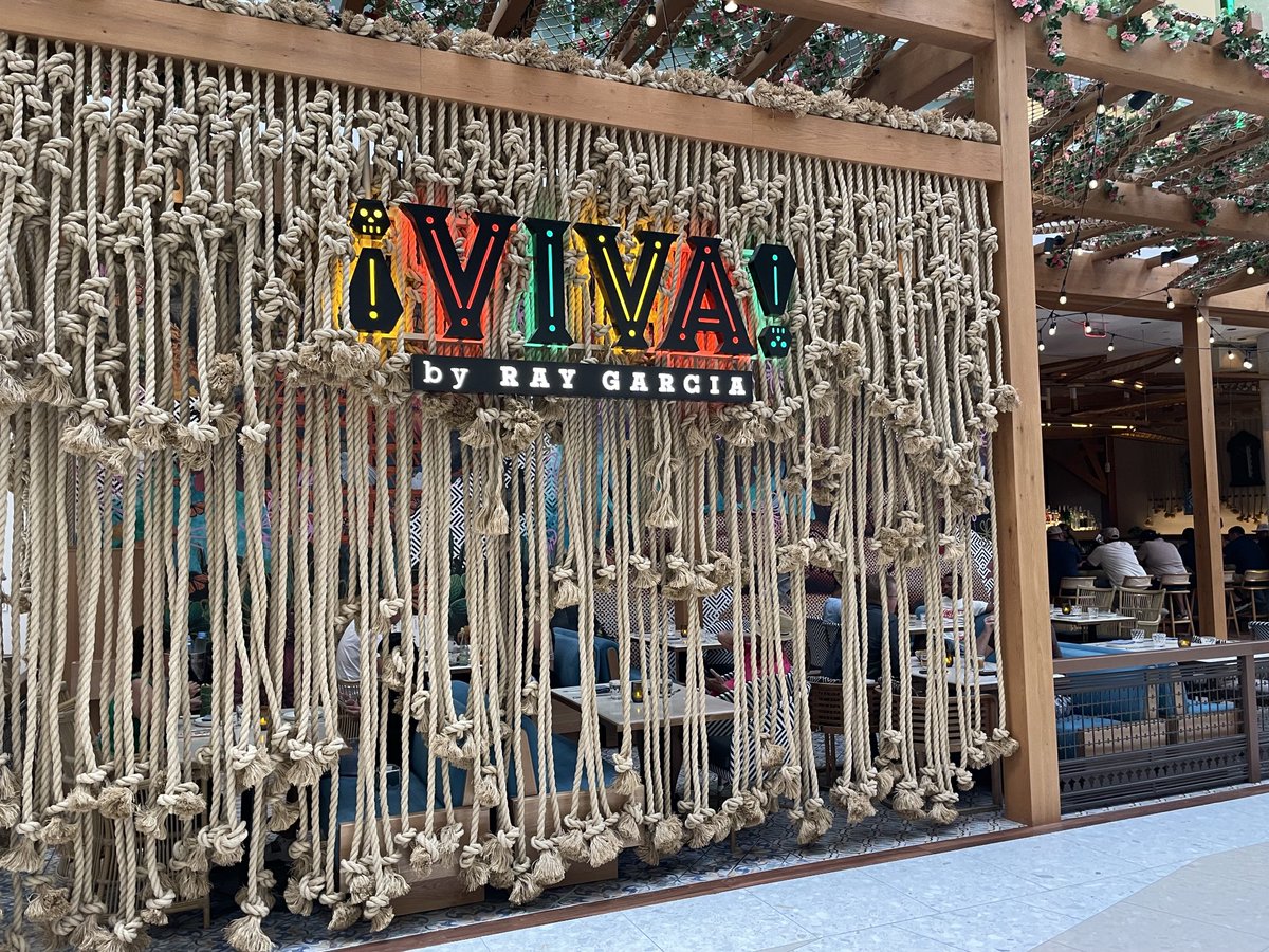 The food at Viva! By ⁦<a href="/Chef_RayGarcia/">Ray Garcia</a>⁩ is so much better than it has to be. 🇲🇽😋🌮🦐