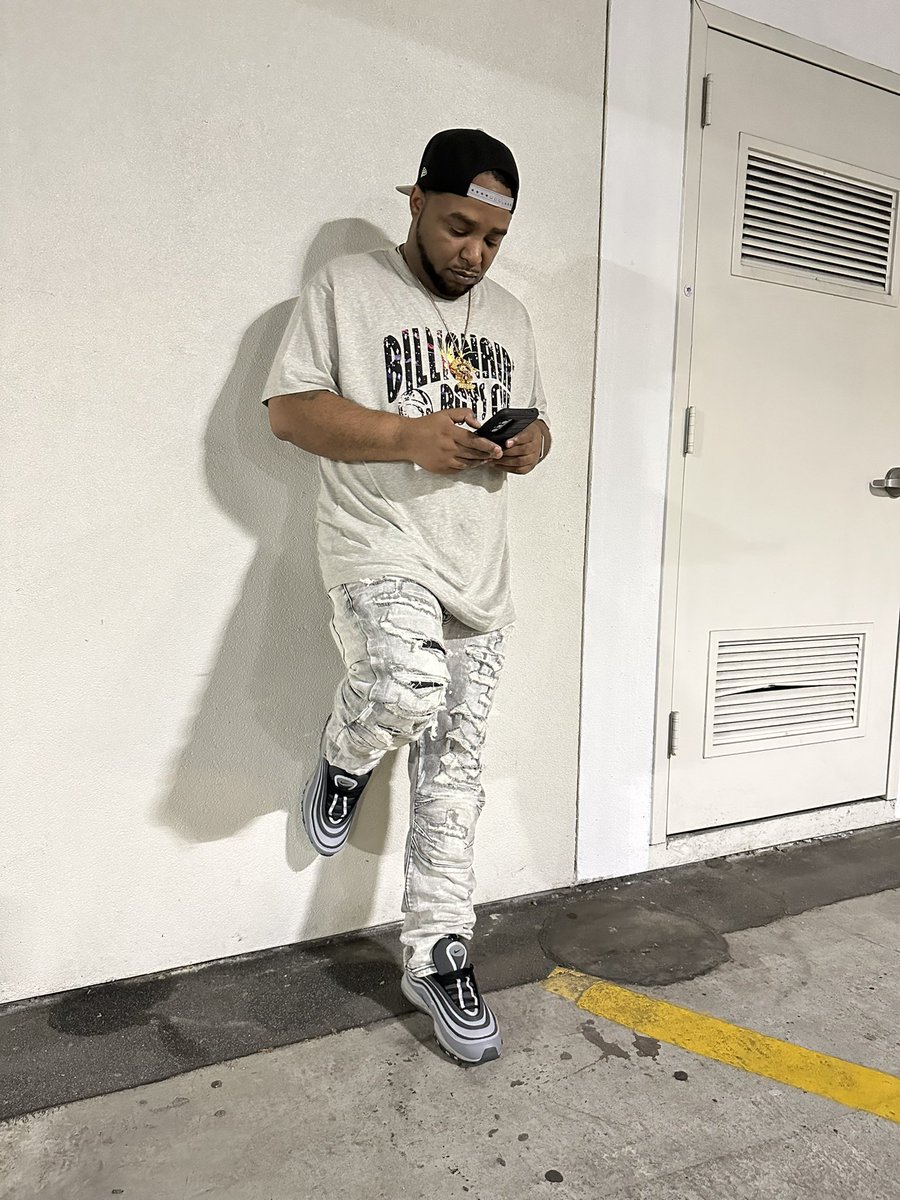 bankrollbandit_'s tweet photo. In my own lane https://t.co/VBs3C0HVq2
