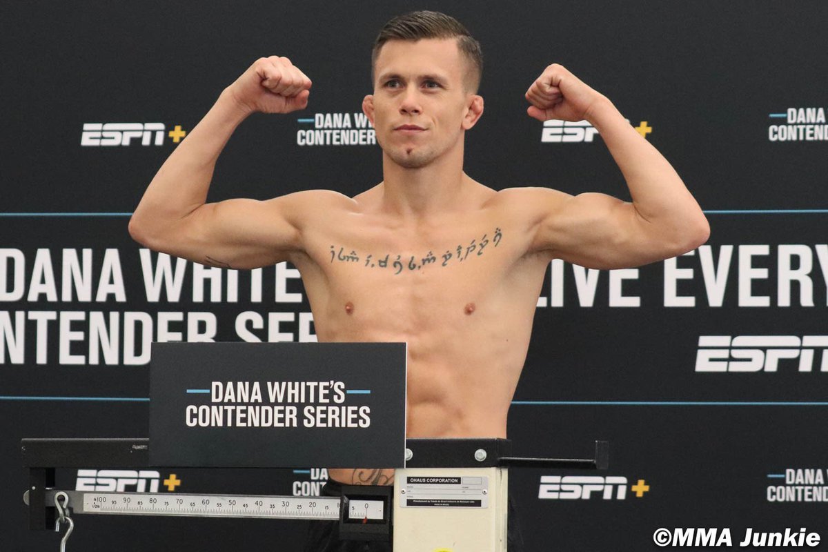 Going with Barez in the first fight of the night. Hes getting to the UFC a bit late at 34 but he had a great fight on the Contender Series that proves he belongs here #UFCLondon

Daniel Barez +110 1u 

Inside The Distance +235 0.5u 

All Bets Posted Free at… https://t.co/pc4qJWFiPV https://t.co/QwB73cmOCk