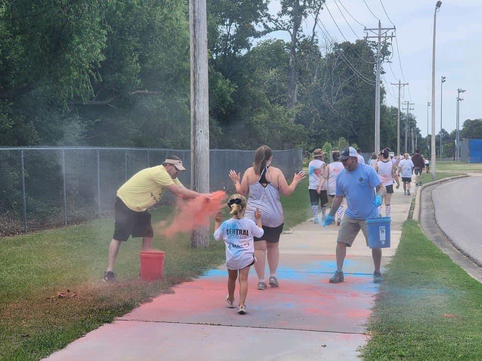 AgForAutism's tweet image. Danny, Daniel, &amp;amp; Megan participated in the Red, White, &amp;amp; Blue Color Run hosted by East Arkansas Broadcasters of Jonesboro @kissjonesboro