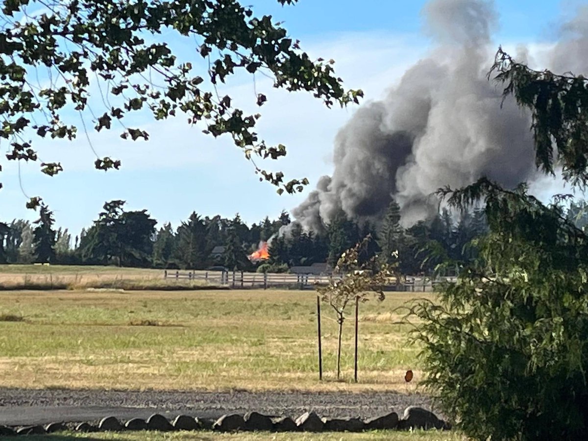 KONP1450's tweet photo. Explosion heard nearly 20 miles away https://t.co/A9eG0LhzxD https://t.co/FziXvbVGqQ