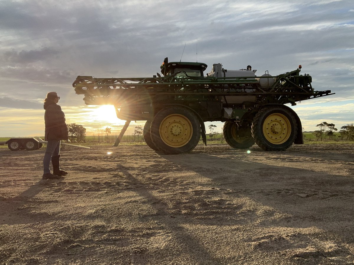 BiancaWebby's tweet photo. Couple old rigs 😂 
@JohnDeere https://t.co/fWljTFpySA