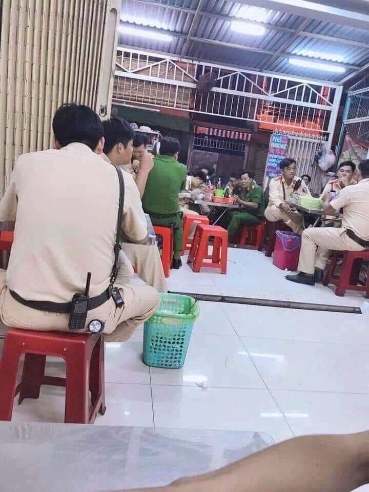 trungleDM's tweet photo. Đi ăn phở thôi mà căng quá https://t.co/qd3hJ6HBJF