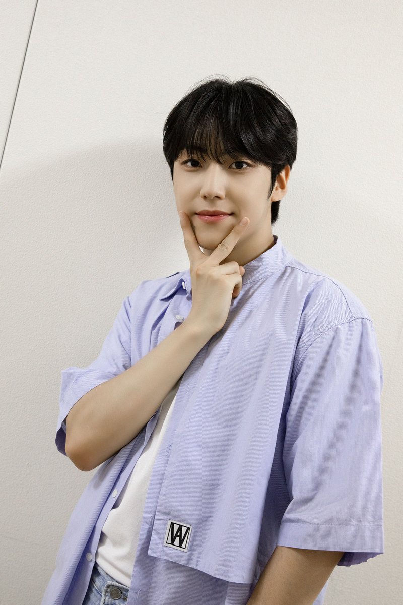 YOUNITE_offcl's tweet image. [📋] YOUNITE 4TH EP '빛 : BIT Part.1' IN JAPAN BEHIND #3 📷

cafe.daum.net/YOUNITE/Ymht/31

#YOUNITE #유나이트 
#빛_BIT_Part1 #WATERFALL 
#브랜뉴뮤직 #BRANDNEWMUSIC