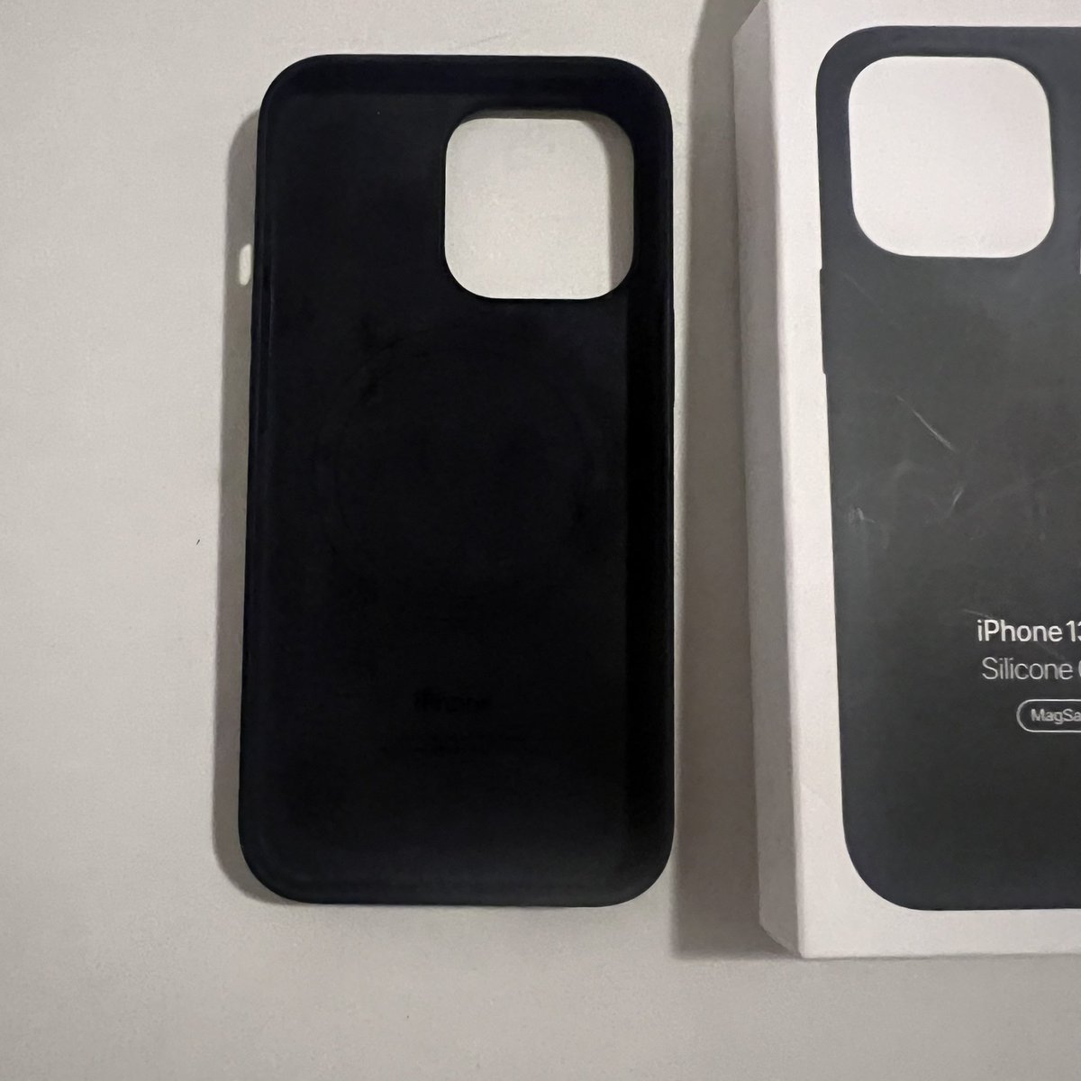 gmcrzsx's tweet photo. ส่งต่อ 🔗 เคสซิลิโคน iphone 13 pro magsafe 📓 สี black ของแท้ 100% ใช้น้อย ใหม่มาก ไม่มีตำหนิ 500฿ รวมส่งเอกชน ✨🩶 #case #caseiphone #iphone13pro #iphone #เคส #เคสไอโฟน #เคสแอปเปิ้ล #caseapple #เคสซิลิโคน #ของแท้ #ส่งต่อเคสไอโฟน #ส่งต่อเคสมือถือ #case13pro #เคสพร้อมส่ง #เคสสีดำ https://t.co/7SqiaKJCPZ