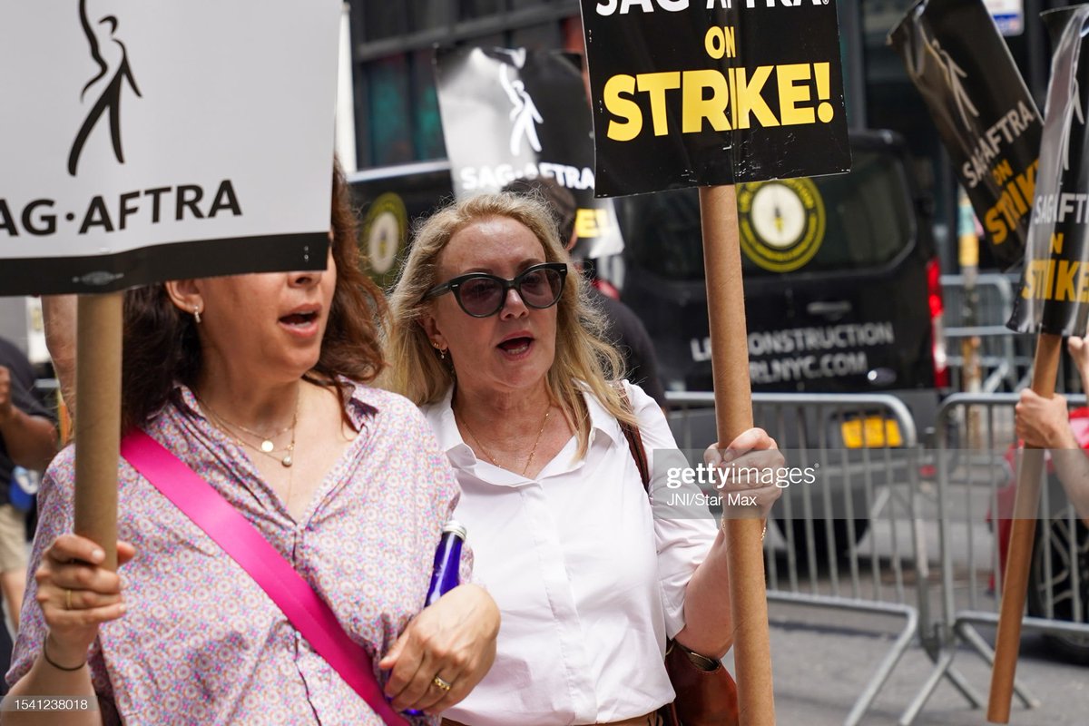gerrialert's tweet photo. 🪧  J. Smith-Cameron walks the picket line in support of the SAG-AFTRA and WGA strike in NYC https://t.co/N9kitxq6PW