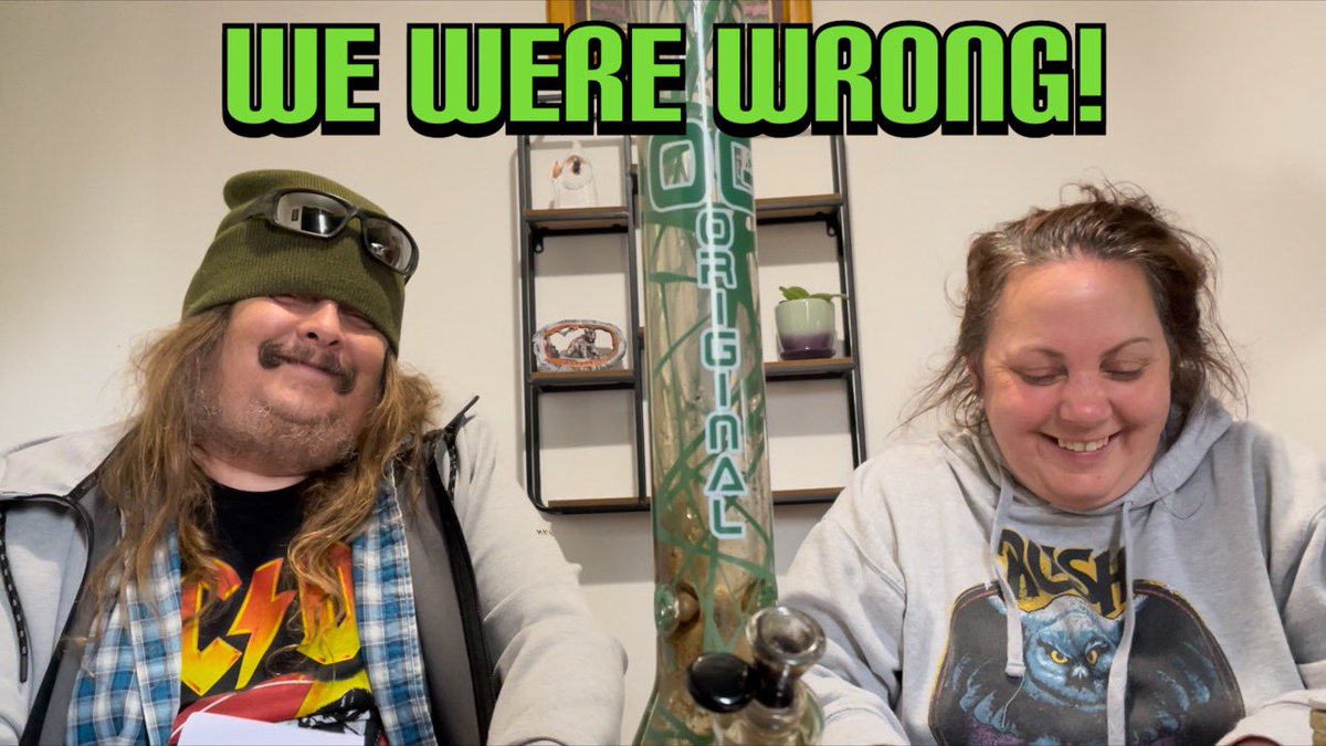 TheCigrit's tweet photo. Makes No Sense Up In My Eyes! Eh?👀 https://t.co/W3gh525GGb @TheCigritsWife #TheCigrit✌🏻 #Cigrit✌🏻 #Lit🔥 #Mmemberville #CannabisCommunity #StonerFam #Stoner #Stoners #Stoned #Canadian🇨🇦 #Dope #ModifiedGrapes #HighAsFuck https://t.co/6vzPOWmy2m
