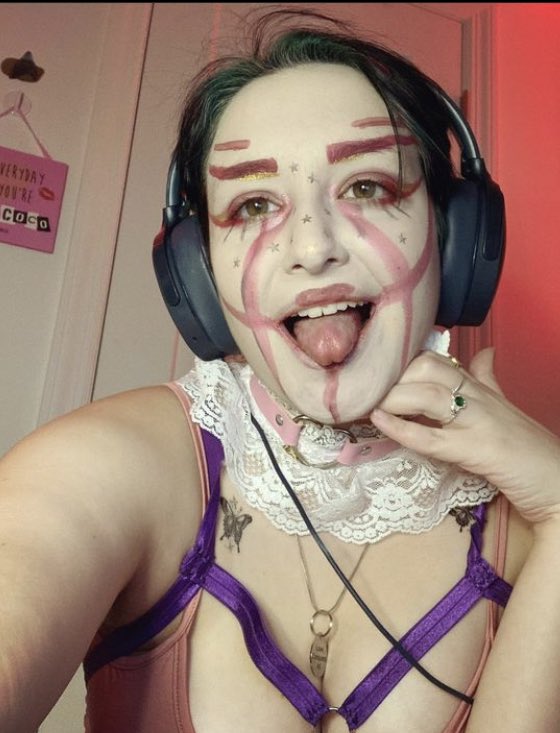 vulcanjester's tweet photo. @headlikahole i can delete this if you want OP, but i make harnesses!!! not the best pics of my work right now but new ones are coming!! https://t.co/RE51guozkl https://t.co/9wdJlTNBcN