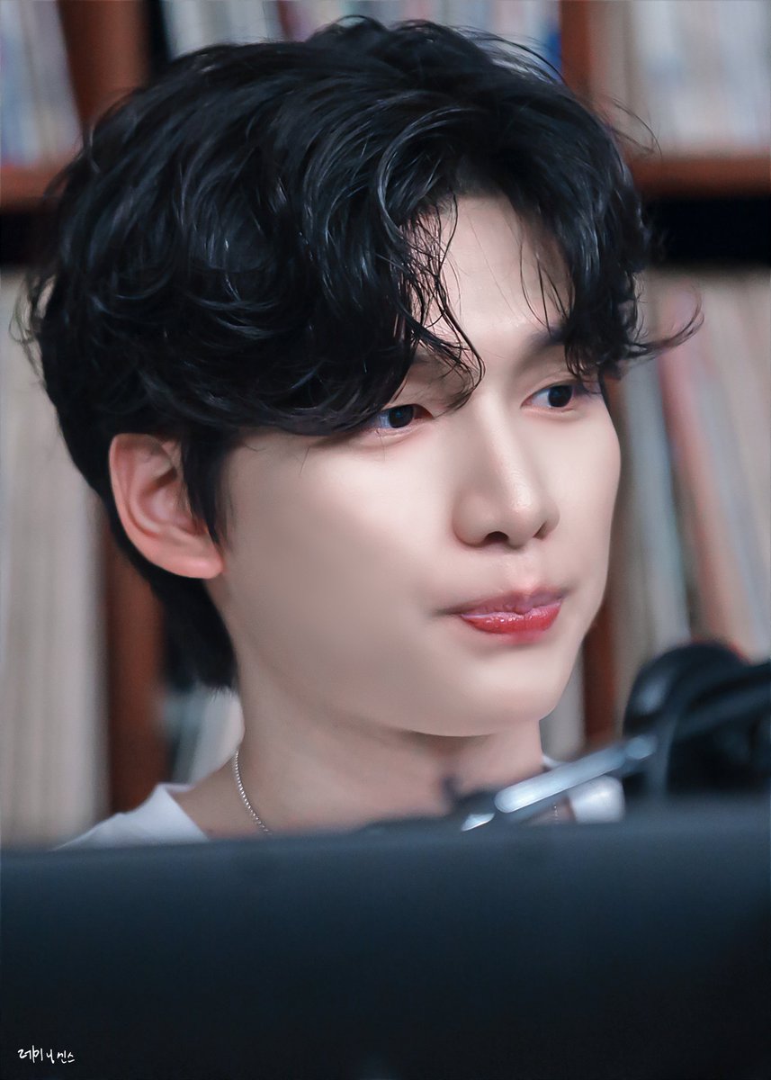 230717 #한상혁

<a href="/HSangHyuk/">VIXX_HYUK</a>
 
#빅스 #VIXX #혁 #HYUK #한상혁 
#다시동물원 #뮤지컬 #정엽의lp카페
