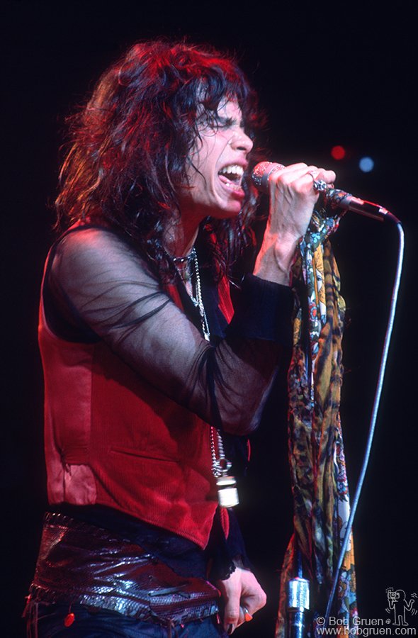 RT @crockpics: Steven Tyler on stage at Boston Garden in Boston, MA. April 19, 1975. Photo by Bob Gruen https://t.co/ipV6fOGfaB