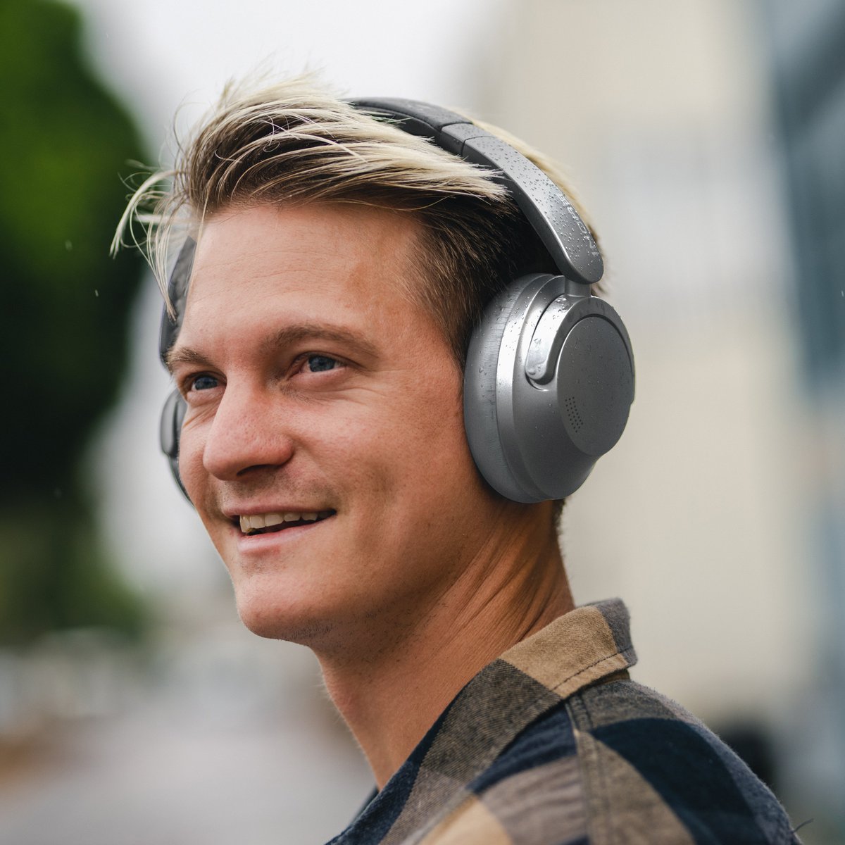 1MoreGlobal's tweet image. 🎉 Elevate your style and sound with 1MORE SonoFlow Headphones in stunning Blue and Silver! 🎧 Experience a whole new level of listening pleasure with these sleek and stylish headphones.
🔗Available now on the 1MORE Official website👉 bit.ly/3K7tIiv 

#1MORE #SonoFlow