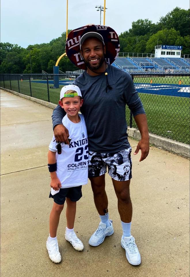 QB1 participating in Golden Tates Football camp today!   @Seahawks 
Go Hawks!!! Thank you @ShowtimeTate and @PopeJohnPaul2HS LETS GO!!! https://t.co/KoNbxWers7