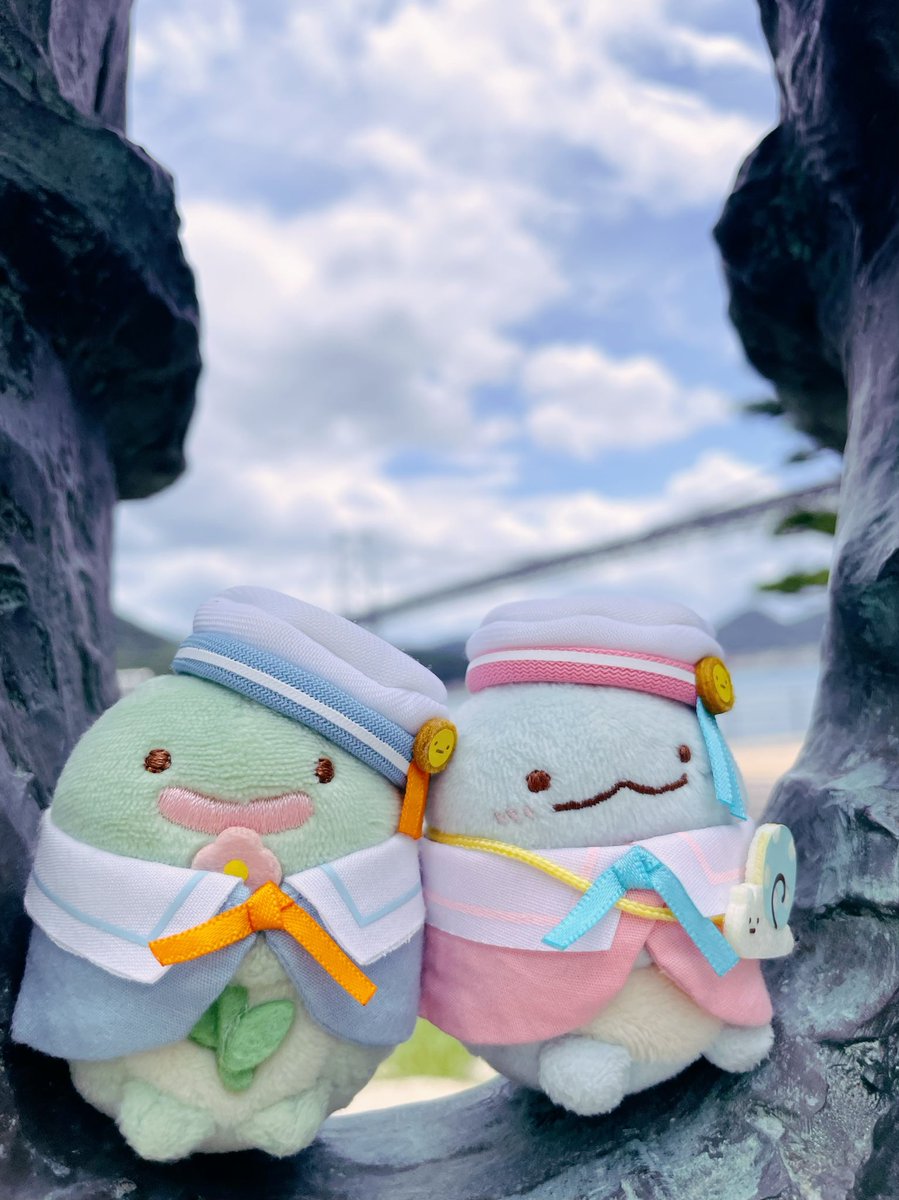 「あらあらあら〜そんなところで何してるの〜  #すみっこコラボまち #下関 #下関」|ねこデコ🍊nekodekoのイラスト