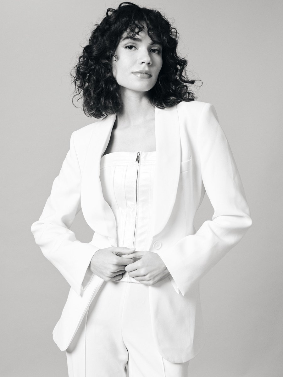 Anyone else incapable of taking a photo without an apple box to lean on?