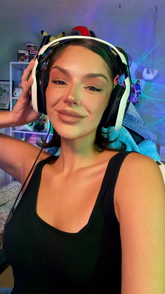 where the hecku you been, loca buttholas x live on the dumpstinys 😵‍💫twitch.tv/ROBOTR3SS😎