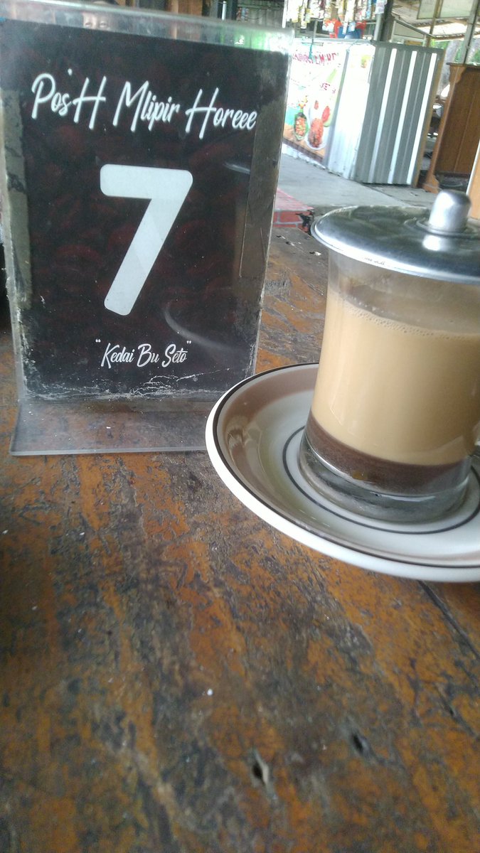 Andz_Andrean's tweet photo. Mumet akeh pikiran , Ngopi ngopi mas e 😅😅😅 https://t.co/nlHD3uDKbx