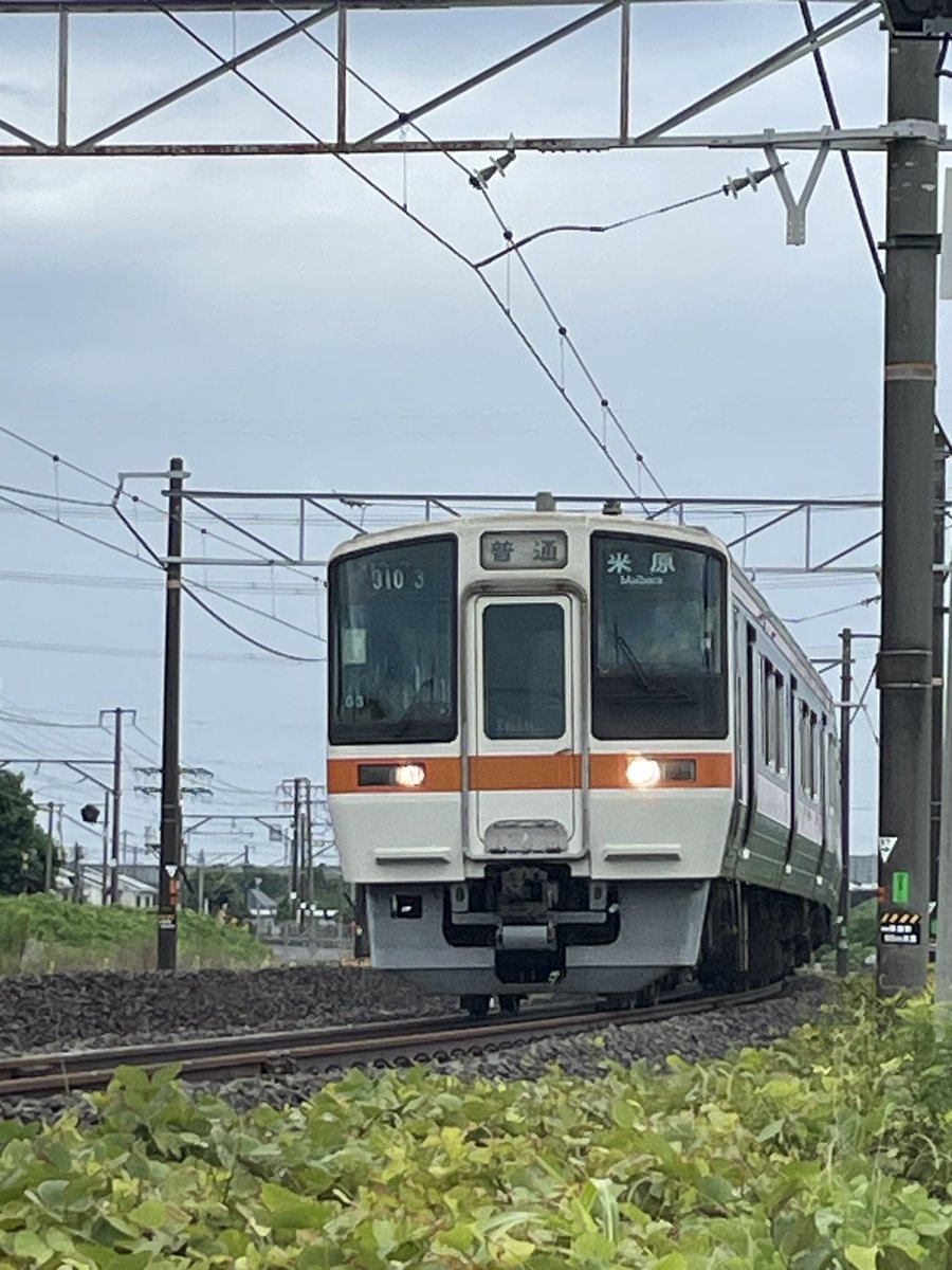 takkin_engine_d's tweet photo. 大垣〜垂井間。
225F普通米原行きは311系G3が運用に入っています🫡
#311系
#G3
#225F
#JR東海_運用 https://t.co/YgxBK2Ex9V