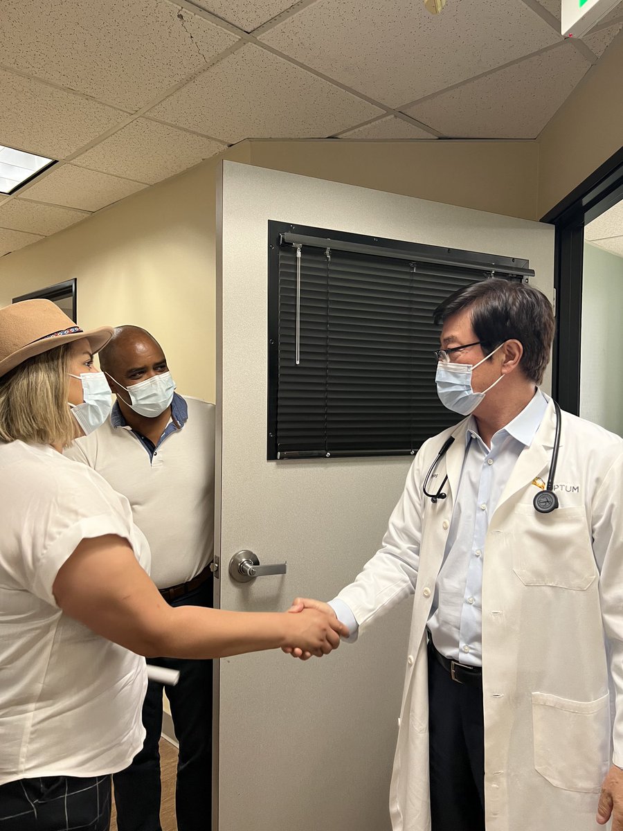 SenatorMenjivar's tweet photo. Exploring the grounds and learning about California native plants at @TheodorePayne #SunValley. Then, while touring @Optum #VanNuys, we discussed the whole-person approach to physical and mental health, along with removing barriers to equitable quality care. https://t.co/3kyg9GxO6h