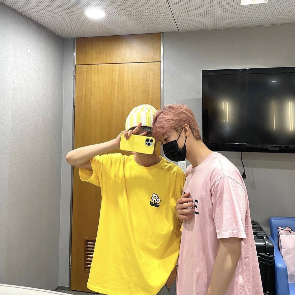 ㅈㄹ tweet media