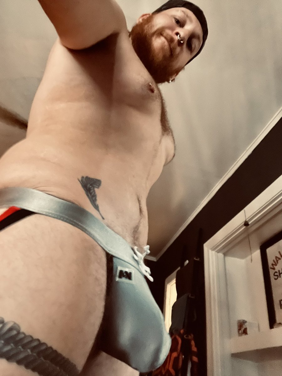 RonanMoonflower's tweet photo. Found this 10 year old jock strap, and it still looks good wouldn’t you agree? https://t.co/NI3Z9Lm5Dj