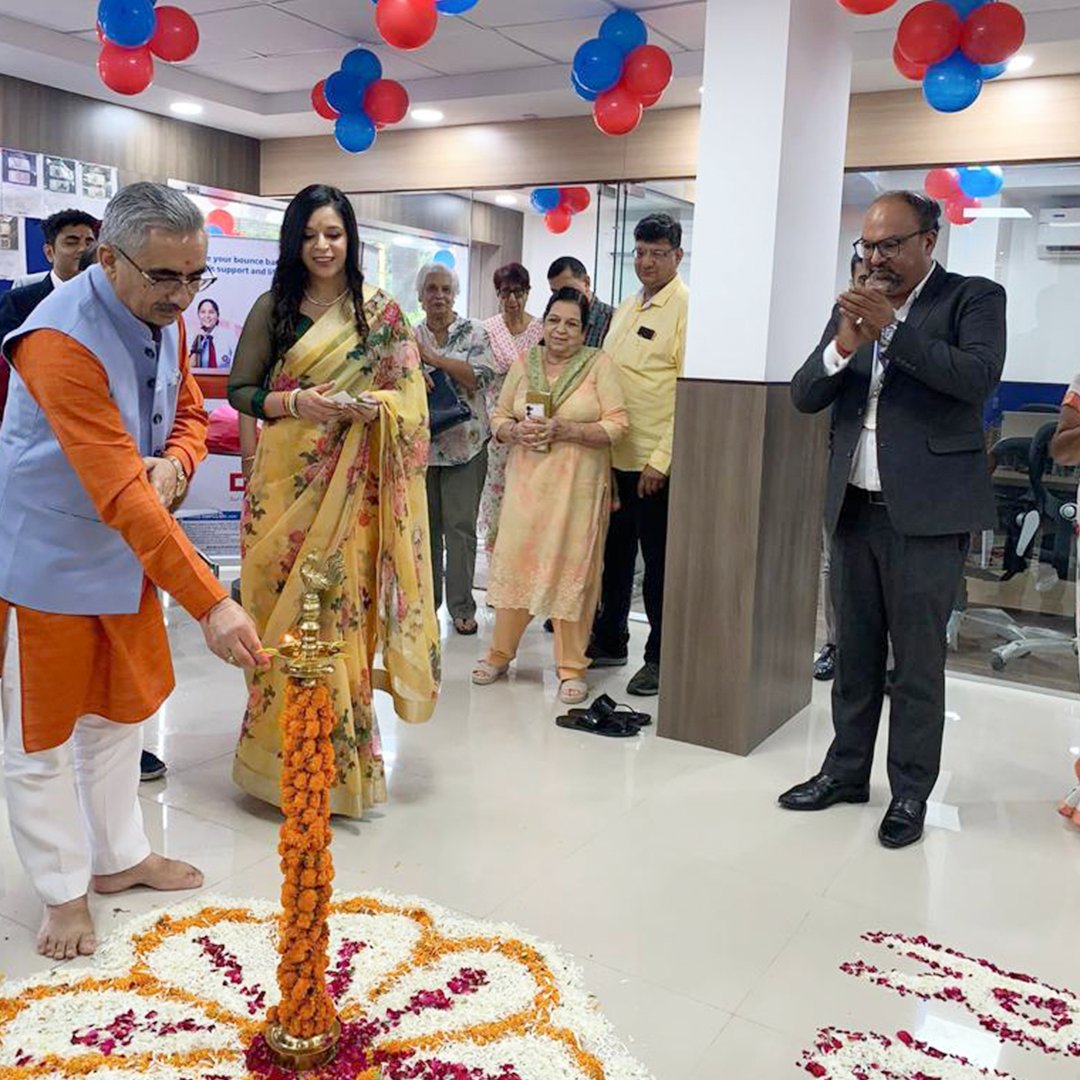 rblbank's tweet image. We are proud to open our first Branch in Dehradun, Uttarakhand. The esteemed Mayor of Dehradun, Shri Sunil Uniyal Gama graced the ceremony and inaugurated the Branch at Rajpur Road Dehradun.

#BranchLaunch #ApnoKaBank #RBLBank