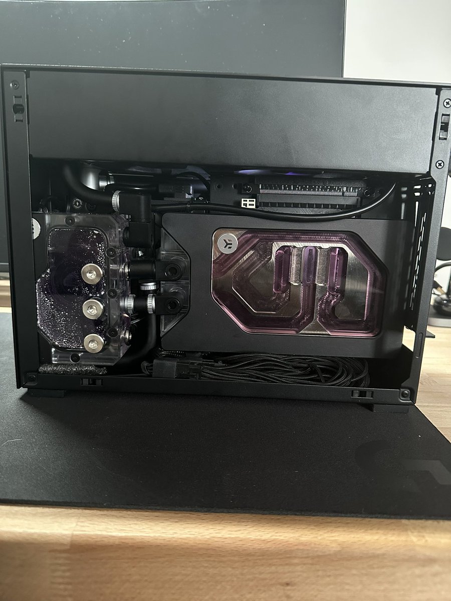 Sedam79's tweet photo. @LinusTech https://t.co/jGbesKz1fA