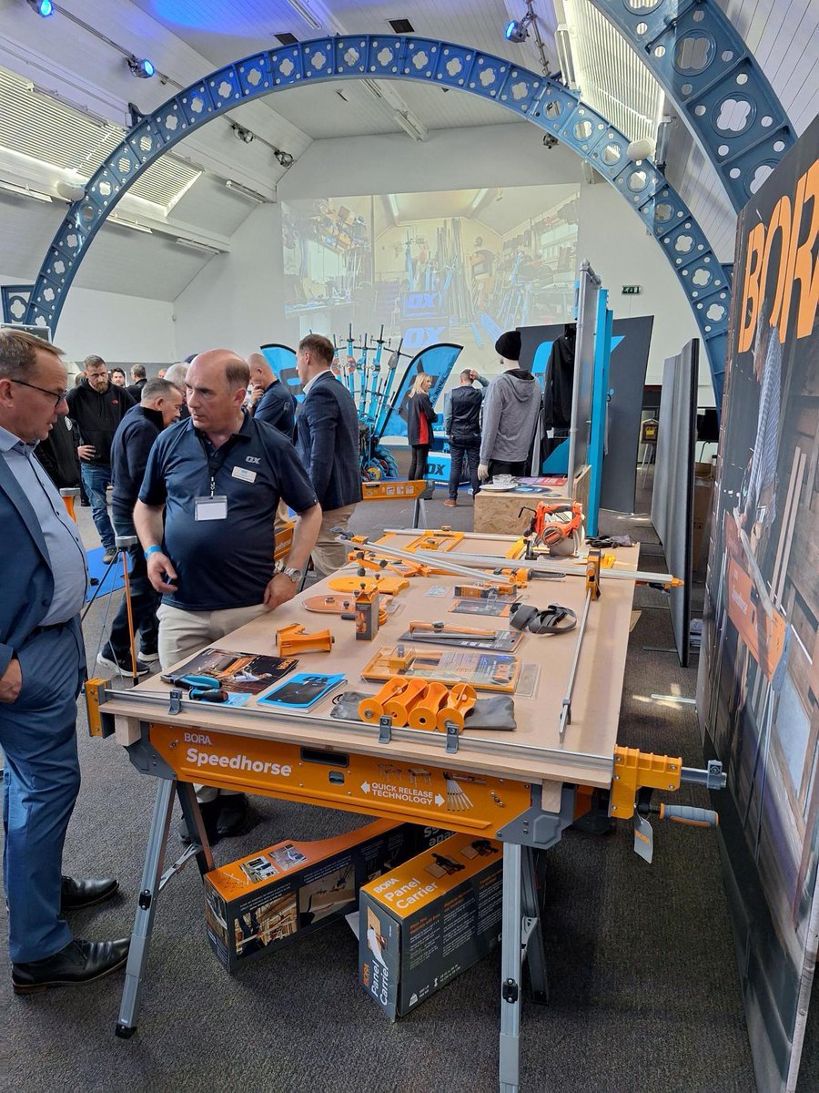 EZbaseUK1's tweet image. It was great to visit @OXtoolsUK on Monday this week for their innovation event.

The event was put on to showcase some of the new tools and innovations the company is working on, especially around the environmental side of things!

#ezbase #oxtools #innovation