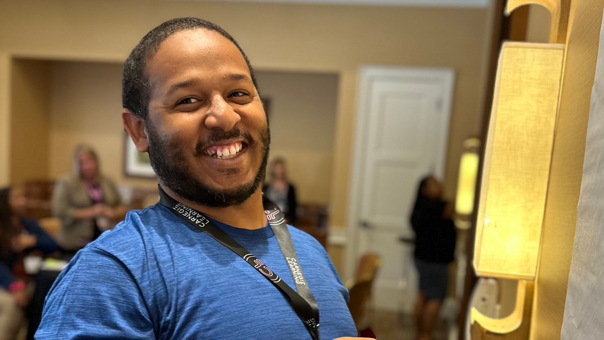 carnegielearn's tweet image. Start your engines (and your minds) 🧠 #LitForAll Day 3 begins NOW! 🏁

Who&apos;s ready for another day of meaningful connections, engaging workshop sessions, and learning how to create lifelong readers and critical thinkers? 📚💡

#TNI2023