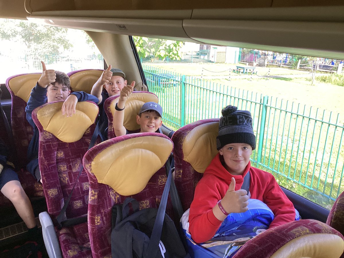 llanrhidianp's tweet photo. #LlanPryCop #LlanFun #LlanOut Saying goodbye to our Y6 Leavers as they head off on their residential ππΌποΏ½οΏ½πdiolch to all the Pods and parents for their support ππΌππΌ https://t.co/EW07EGVe6f