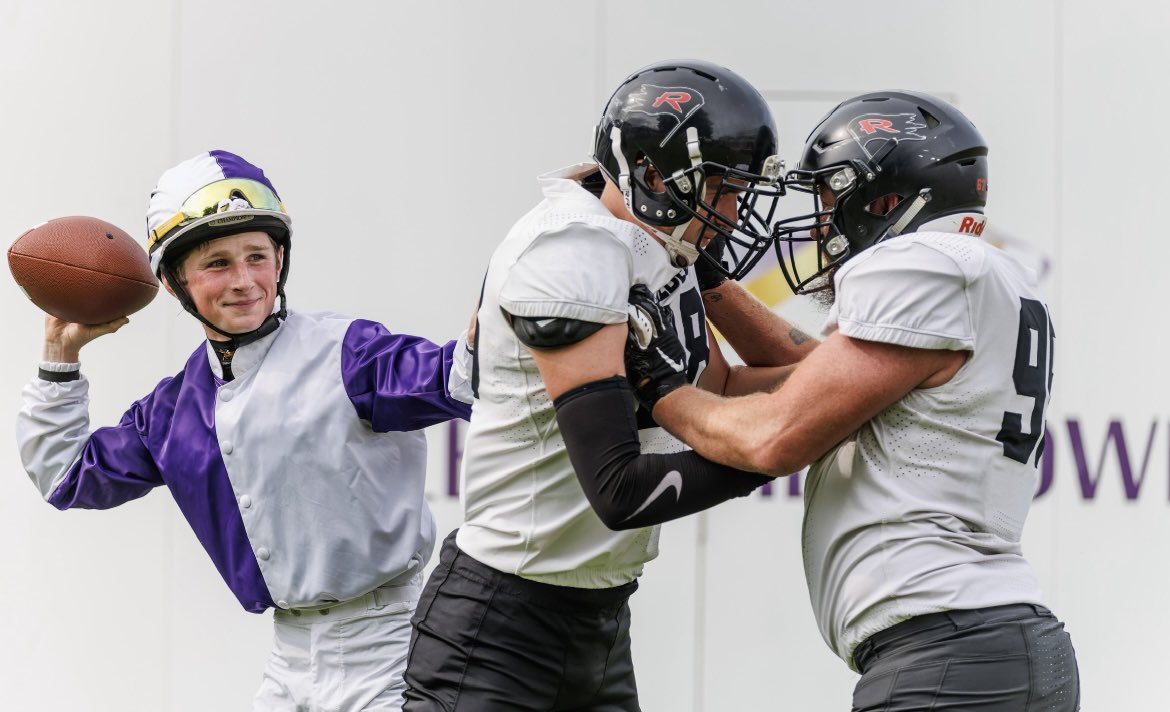 🏈🤝🐎

Delighted to announce a three-year partnership with <a href="/cfbireland/">Aer Lingus College Football Classic</a>, which will see a Stars and Stripes-themed race day at <a href="/LeopardstownRC/">Leopardstown RC</a> becoming one of the official events leading up to the game between Notre Dame Vs Navy 🇮🇪🇺🇸

Find Out More 👉🏻 leopardstown.com/news/details/h…