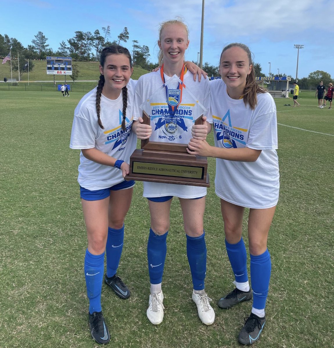 G2CollegeSoccer's tweet photo. ⏳| We couldn’t be more excited that the college soccer season is under 1 month away.

We can’t wait to follow our returning players as they head back across the pond for the new season.

We are very proud of all our returning players and how they continue to thrive as student athletes both on and off the field.

#Go2Community
#Proud
#FollowYourDreams

🇬🇧⚽️🇺🇸🔥