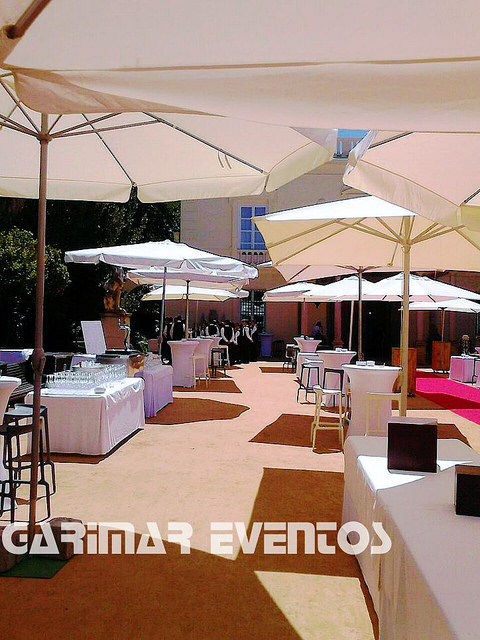 garimareventos's tweet photo. #eventos2023 #jaimas #carpasparaeventos #WC #Adra #mesas #sillas #roquetasdemar https://t.co/eqSEyrhg4t