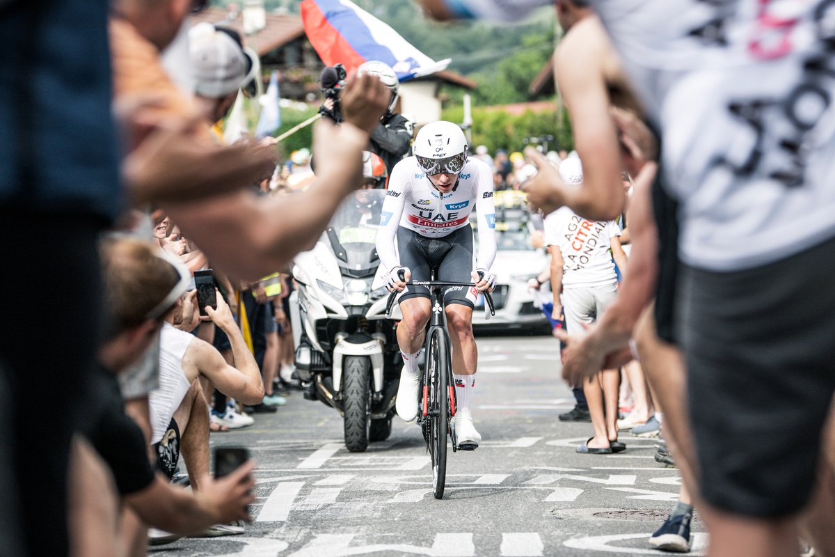 TOUR DE FRANCE - Mattinata di riflessioni al Tour.
In tanti si aspettano la reazione di Pogacar: ma potrà fare il ribaltone? Gilberto Simoni non è convinto...

Leggi l'articolo: magazinesportivo.it/interviste/rib…

#TourDeFrance2023 #TDF2023 #Pogacar #Vingegaard