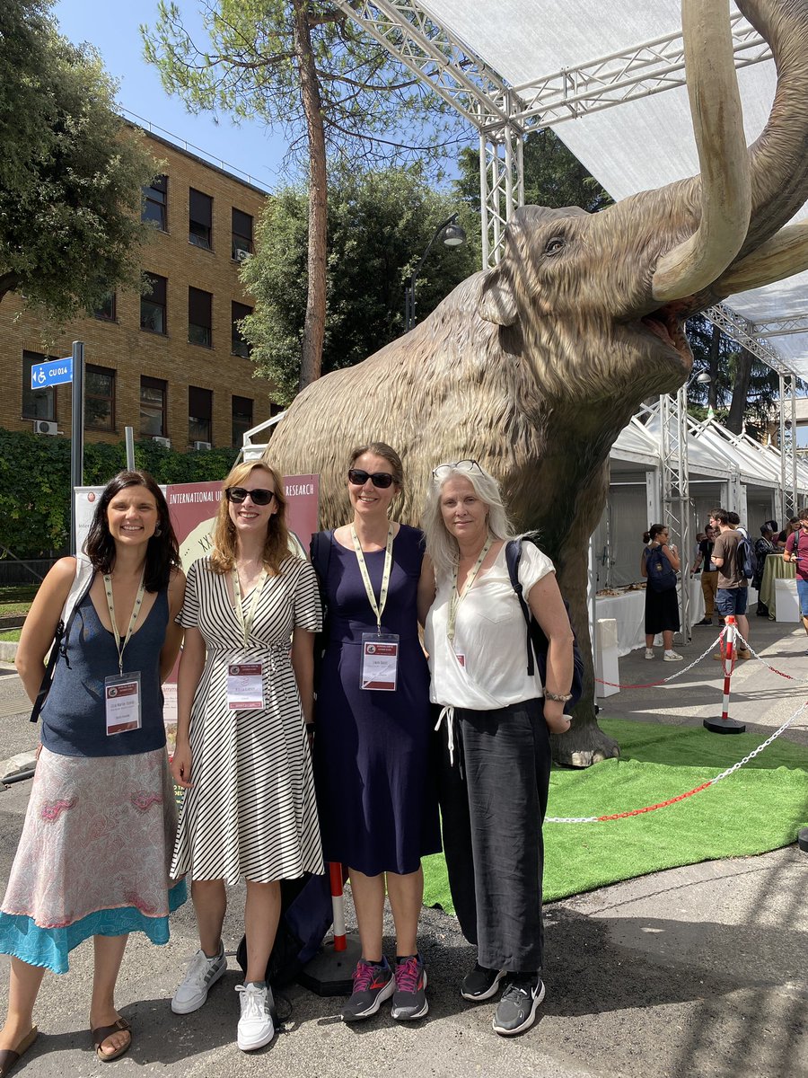 📸CQR at #INQUARoma2023! Our traditional INQUA photo of CQR members past and present from <a href="/RHULGeography/">RHULGeography</a>. Thanks to <a href="/InquaRoma2023/">INQUARoma2023</a> for a fantastic conference so far 👏