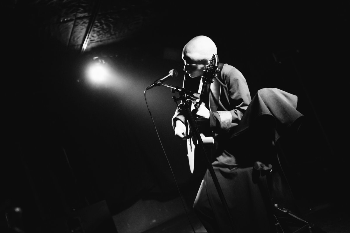 46shinigami's tweet photo. 【明日!!】
08/05(土)東高円寺二万電圧
死神紫郎19周年企画~第二弾~
「死神紫郎×呂布カルマ 2マンライブ2023」
■開場18:00 開演18:30
■前売4000円+D
https://t.co/07BDRNeS2p
■配信2800円(応援価格あり)
https://t.co/cbILVo6PJi
◎18:30~19:20 呂布カルマ(DJ:ATSUKI)
◎19:35~20:25 死神紫郎 https://t.co/0S0uYB81QY