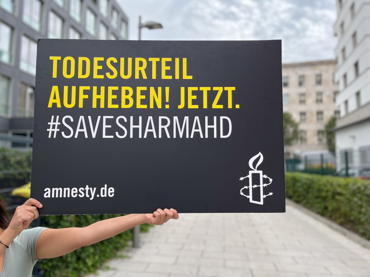 amnesty_de's tweet image. #JamshidSharmahd ist unmittelbar von der Hinrichtung bedroht! Das darf nicht passieren.

Kommt zu unserer morgigen Mahnwache und seid mit uns laut! 📣 #SaveSharmahd 

📆 Do, 20. Juli, 11:30 – 12:30 Uhr

📍Botschaft der Islamischen Republik #Iran, Podbielskiallee 67, Berlin