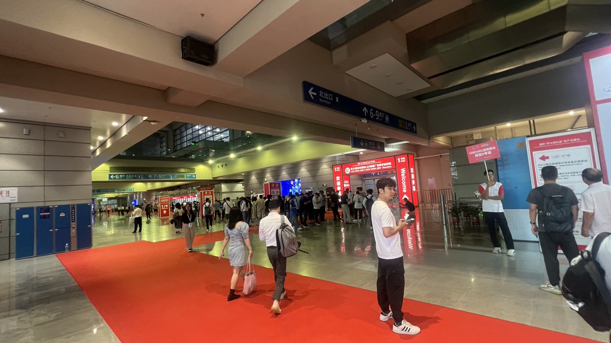 Ianled5's tweet photo. End of exhibition https://t.co/lH1h8QaIF2