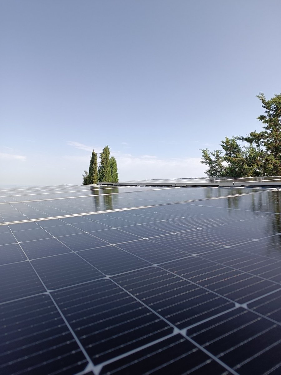 El mantenimiento adecuado de una placa solar es esencial para garantizar su eficiencia y vida útil a largo plazo. 

Así que no dudes en contactarnos, ¡los mejores precios para tu mantenimiento!

🌐 keruxdigital.es
✉️ info@keruxdigital.es
📱 696 29 18 35
📞 953 93 71 23