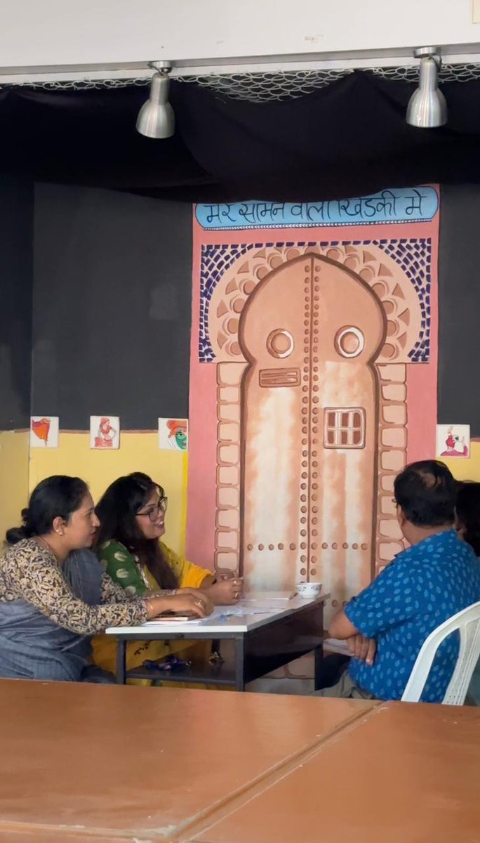 Aifdbangalore's tweet image. Fresher's being eased into #AIFD! Counselling and guidance sessions by faculties to parents and students! #motivation #freshoutlook #beginningofabeautifuljourney @adgpi @IaSouthern @area_db @nssibia @Prodef_blr @IAF_MCC @IndiannavyMedia @pib