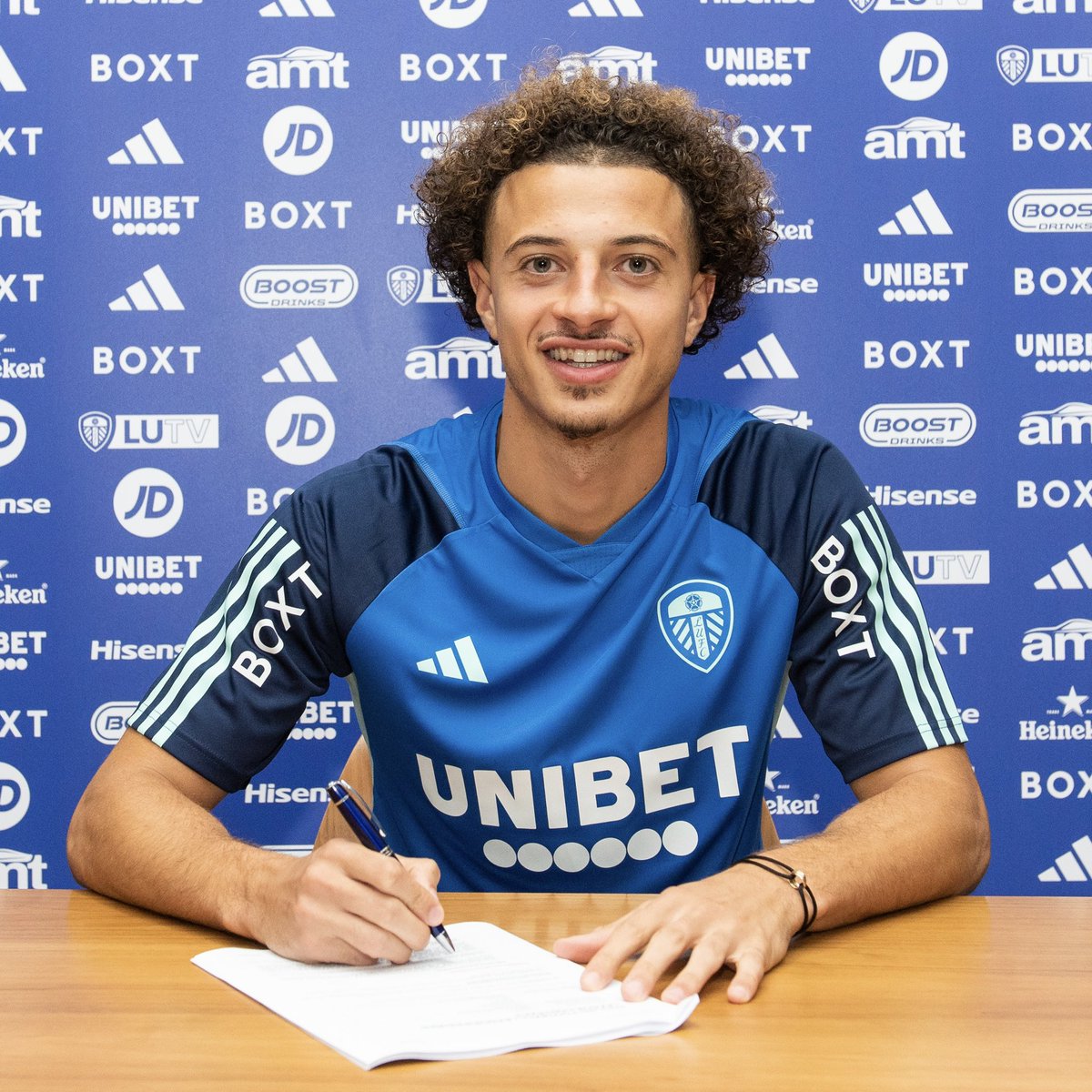 Leeds United tweet media