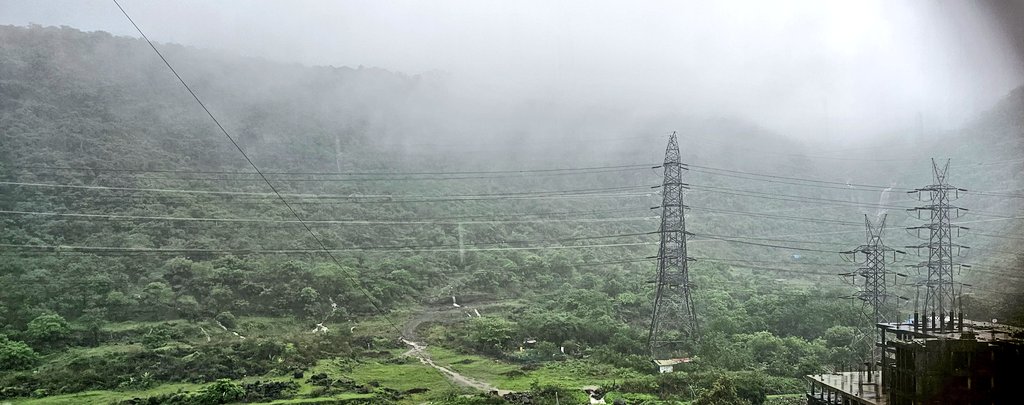 SocialGK's tweet photo. #MumbaiRains Working from home has its perks. Stay safe, stay home. #Rains #Monsoon https://t.co/XTfPr5mGhX