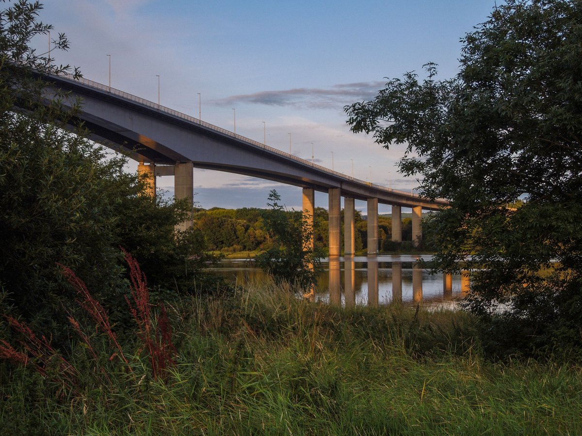 Twilight by the Foyle Bridge