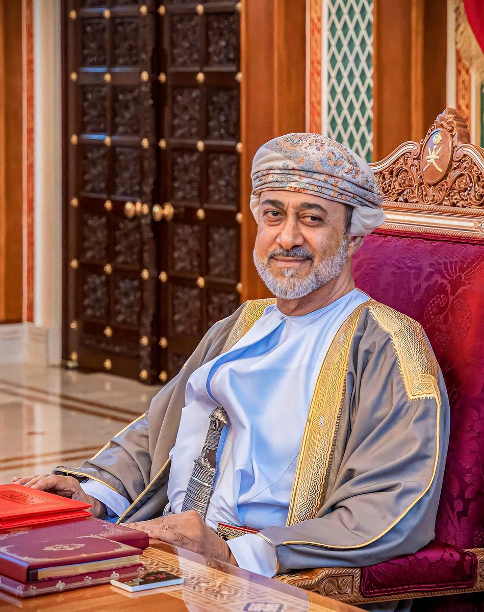 DR_SAIFMAAMARI's tweet photo. رسالة عاجلة جدًا..
 إلى المقام السامي لمولانا حضرة صاحب الجلالة #السلطان_هيثم_بن_طارق المعظم-أعزكم الله-؛ منظومة #إجادة التي أردتم لها جلالتكم أن ترتقي بالاداء الفردي والمؤسسي استغلت من قبل ضعاف النفوس وسلبت حقوق المجيدين؛ وتم تكريم الكثير من المستهترين واللامباليين..
يتبع .. https://t.co/nl3BUM3fzb