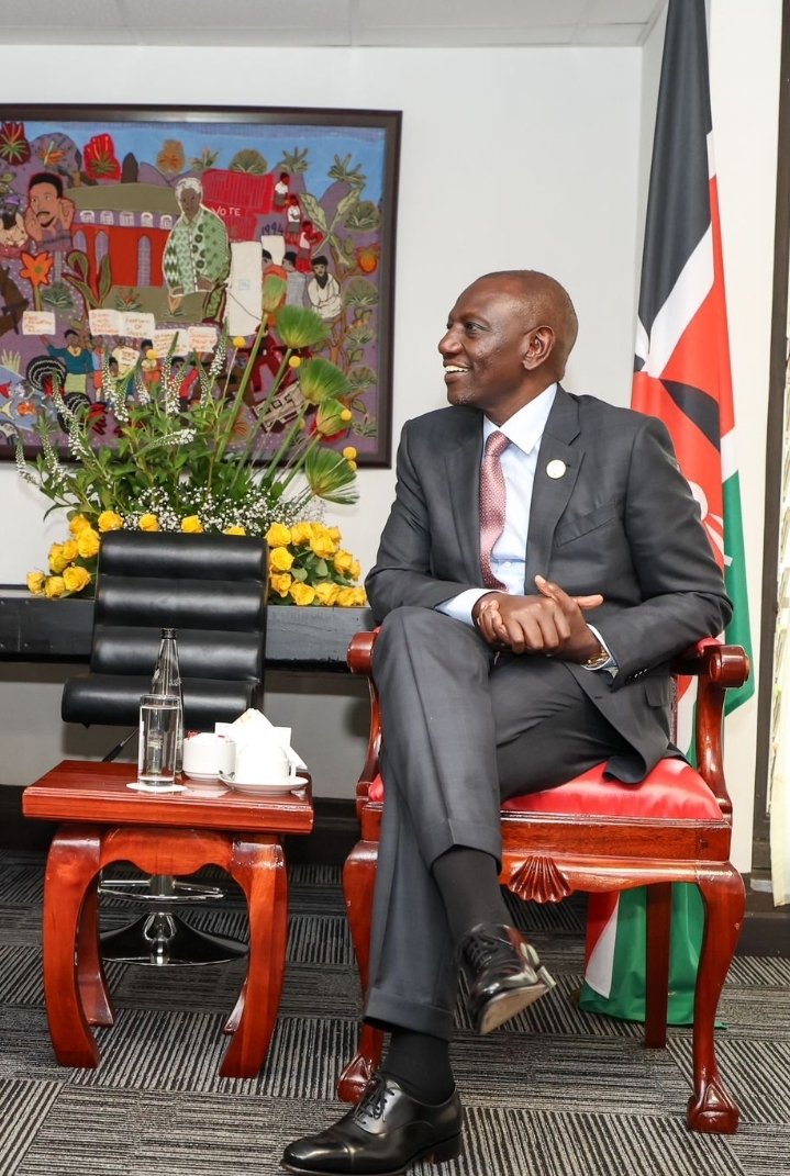BrianMPeter's tweet photo. Let us Forget about Babu owino gaucho Ngong road Kikuyus and mungiki Nairobi and Mombasa Moses kuria muthaiga And #MaandamanoWednesdayToFriday, 

Let us give 800 LIKES ❤️ and RETWEETS 🔁 to our beloved President William Ruto 📌 https://t.co/1WZQao301o